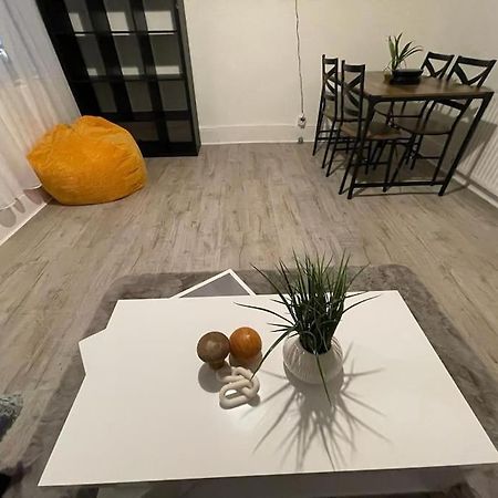 Comfortable 2 Bedroom On Tower Bridge London Bagian luar foto