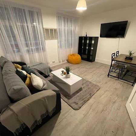 Comfortable 2 Bedroom On Tower Bridge London Bagian luar foto